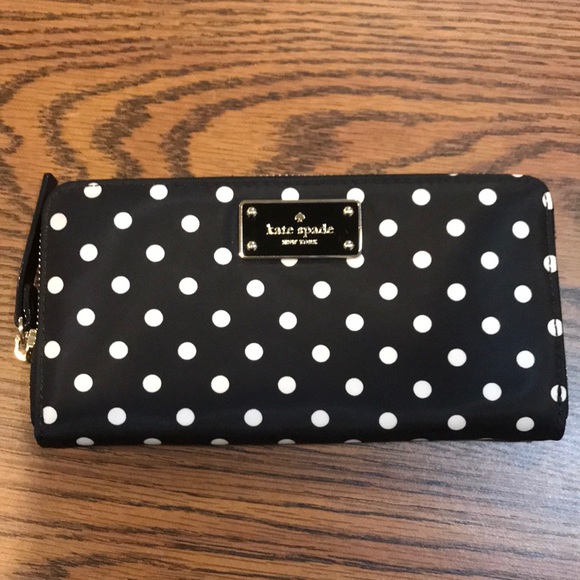 kate spade Handbags - Kate Spade Wallet